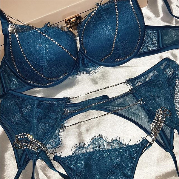 Set elegant de lenjerie cu pietre în patru culori