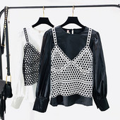 Maieu de damă tricotat cu decolteu spitz în două culori