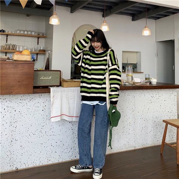 Γυναικεία μοντέρνα ριγέ μπλούζα σε δύο χρώματα