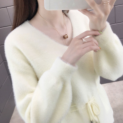 Απαλό γυναικείο πουλόβερ με λαιμόκοψη V και κορδόνια σε κόκκινο, λευκό, μπλε, μπεζ και πράσινο χρώμα