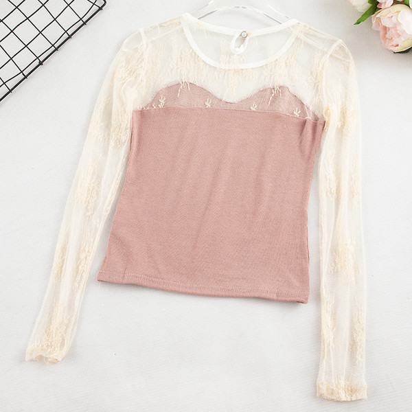 Bluză de damă elegantă cu mâneci din dantelă și decolteu oval în patru culori