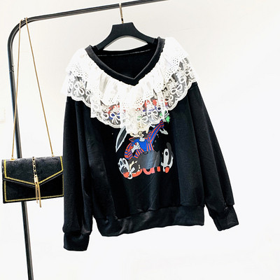 Sport-alkalmi női blúz rátéttel és csipkével, három színben