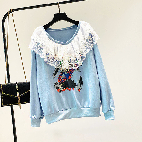 Sport-alkalmi női blúz rátéttel és csipkével, három színben