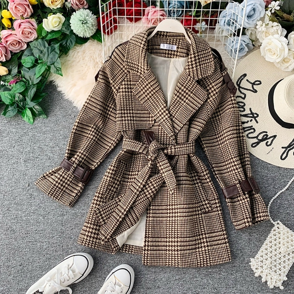 Új modell kockás női kabát övvel szürke és barna színben