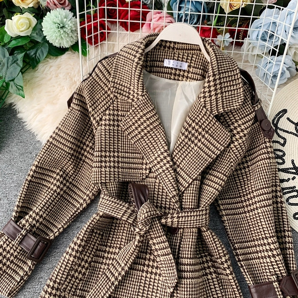 Új modell kockás női kabát övvel szürke és barna színben