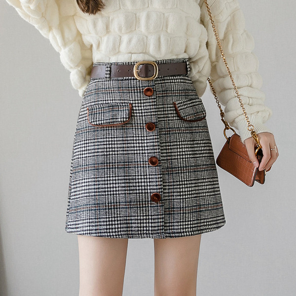 Fusta dama in carouri actuala cu centura si nasturi