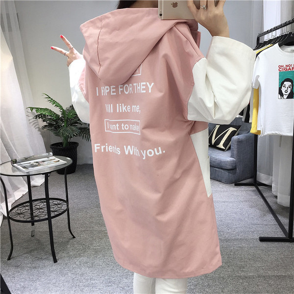 Jachetă lungă de toamnă modernă pentru femei, cu glugă și aplicație în verde, roz și negru