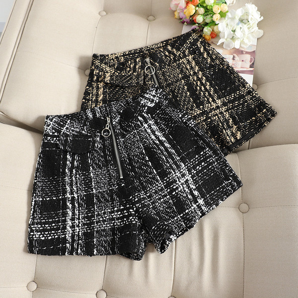 Pantaloni scurti moderni de dama cu talie inalta si fermoar in mai multe culori