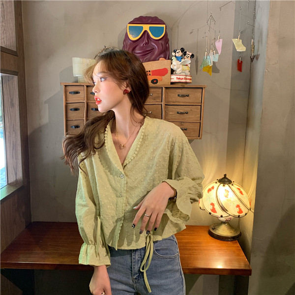 Modern női ing két színben nyakkendővel