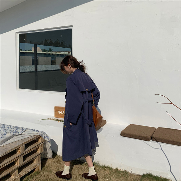 Női hosszú vékony kabát két színben széles modellben