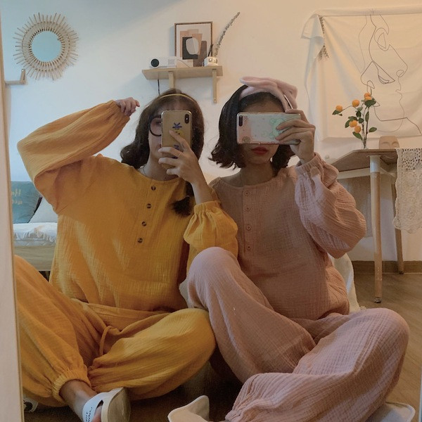 Női modern pizsama két színben, ovális nyakkivágással