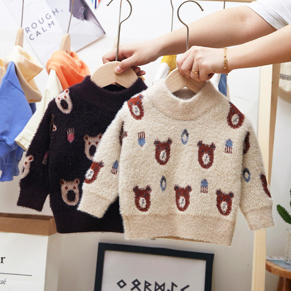 Aktuális gyerek pulóver fiúknak fekete és bézs színben