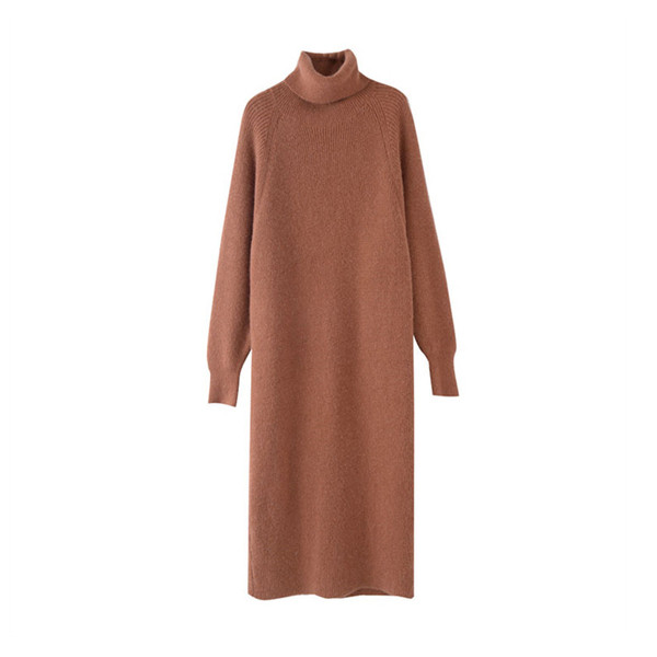 Μακρύ γυναικείο φόρεμα με υψηλό κολάρο - ευρύ μοτίβο σε καφέ και μαύρο χρώμα