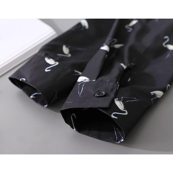 Új modell női ing fekete színben, színes mintával