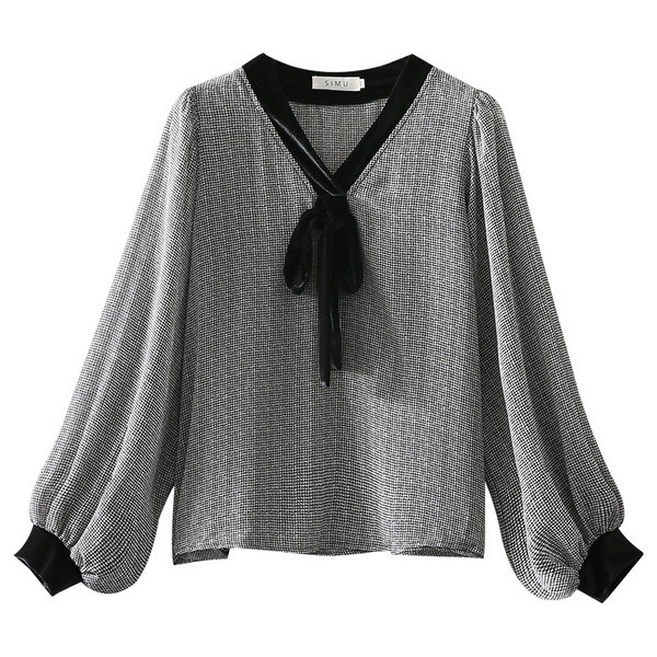 Modern női ing szalaggal és széles ujjú fekete-fehér színben