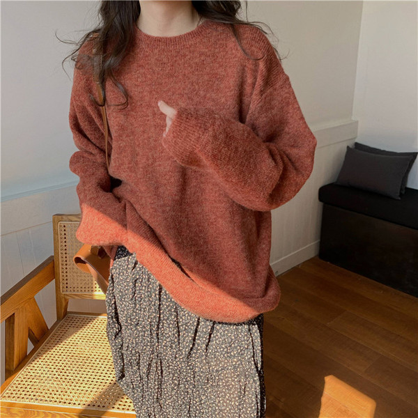 Női hosszú blúz ovális nyakkivágással, két színben