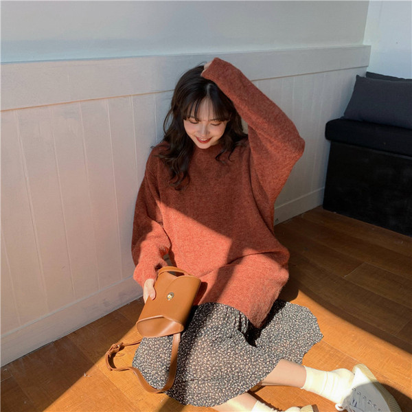 Női hosszú blúz ovális nyakkivágással, két színben