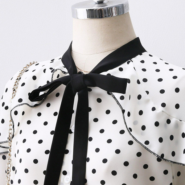 Cămașă de damă cu mâneci 3/4 și panglică alb-negru