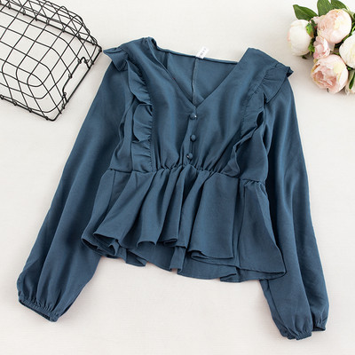 Μοντέρνα γυναικεία μπλούζα με λαιμόκοψη και κουμπιά σε διάφορα χρώματα