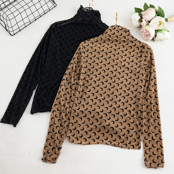 Γυναικεία μπλούζα με κολάρο πόλο σε καφέ και μαύρο χρώμα