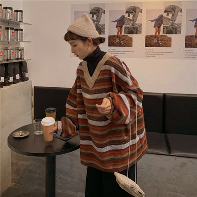 Női hétköznapi széles blúz spitz nyakkivágással, három színben