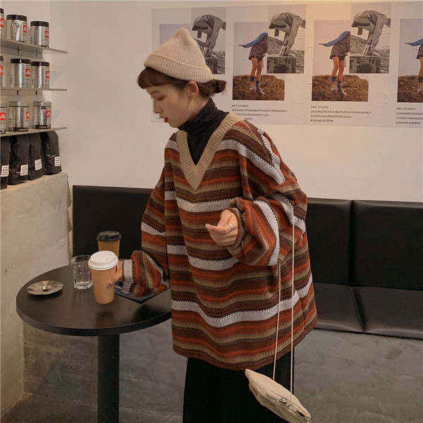 Női hétköznapi széles blúz spitz nyakkivágással, három színben