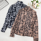 Καθημερινή γυναικεία μπλούζα σε καφέ και μαύρο χρώμα με ψηλό κολάρο και γράμματα