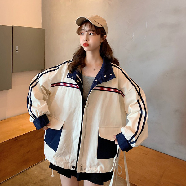 Jachetă lungă lată de damă cu guler semi-înalt