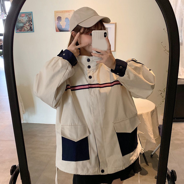 Jachetă lungă lată de damă cu guler semi-înalt