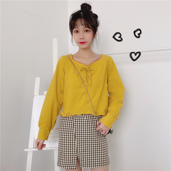 Γυναικεία κοντή μπλούζα σε δύο χρώματα με κουμπιά και κορδόνια