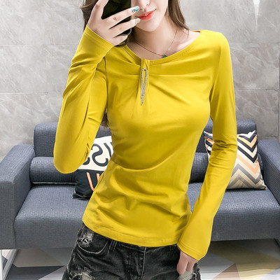 Γυναικεία casual μπλούζα σε διάφορα χρώματα με μεταλλικό στοιχείο