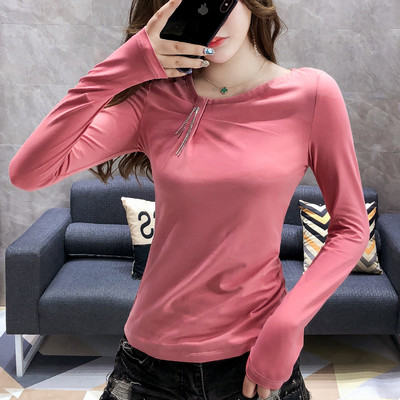 Γυναικεία casual μπλούζα σε διάφορα χρώματα με μεταλλικό στοιχείο