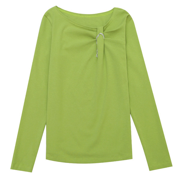 Γυναικεία casual μπλούζα σε διάφορα χρώματα με μεταλλικό στοιχείο