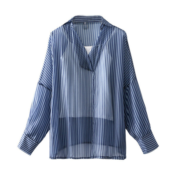 Cămașă de damă în dungi cu decolteu spitz în albastru