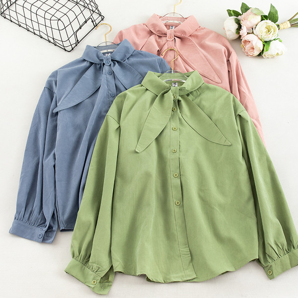 Cămașă modernă de damă în cinci culori cu nasturi și guler clasic