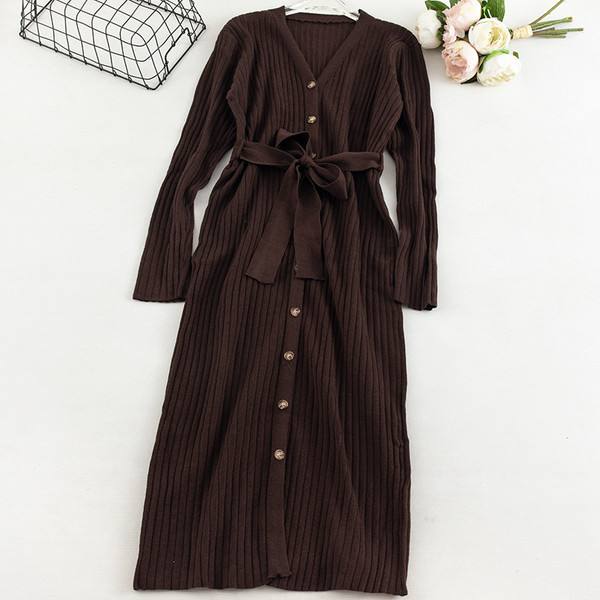 Modern női ruha hosszú karral és övvel, négy színben