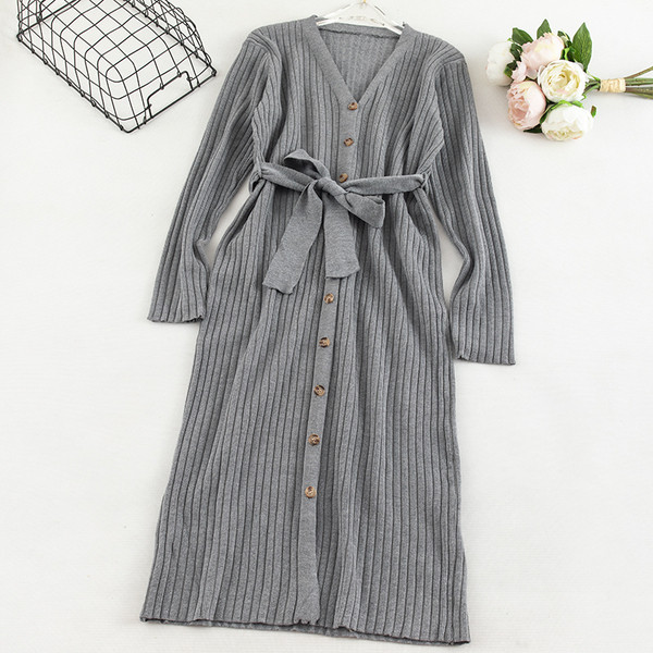 Modern női ruha hosszú karral és övvel, négy színben