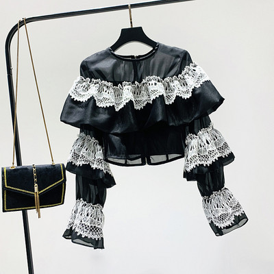 Modern női blúz csipkével és O-nyakú fehér és fekete színben