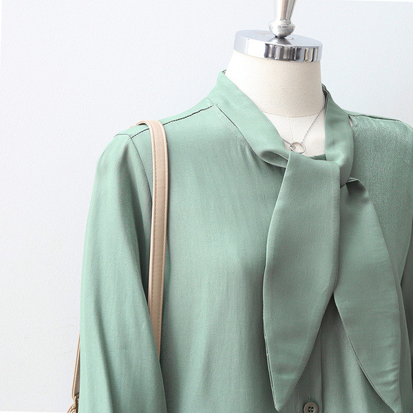 Női ing, sárga és zöld színben megkötő gallérral