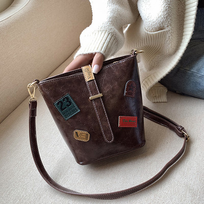 Γυναικεία Τσάντα Eco Leather σε μαύρο, κόκκινο, λευκό και καφέ χρώμα