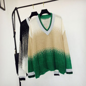 Γυναικείο μακρύ πουλόβερ με λαιμόκοψη σε διάφορα χρώματα