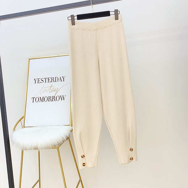 Női alkalmi nadrág gombokkal, magas derékkal