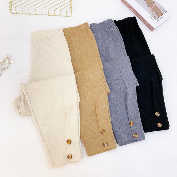 Női alkalmi nadrág gombokkal, magas derékkal