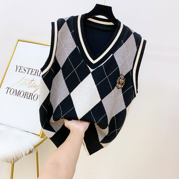 Vestă pentru femei fără mâneci și decolteu spitz