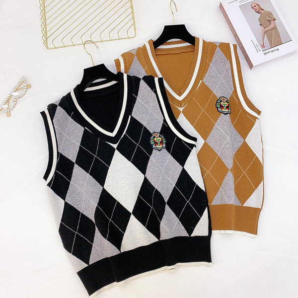 Vestă pentru femei fără mâneci și decolteu spitz