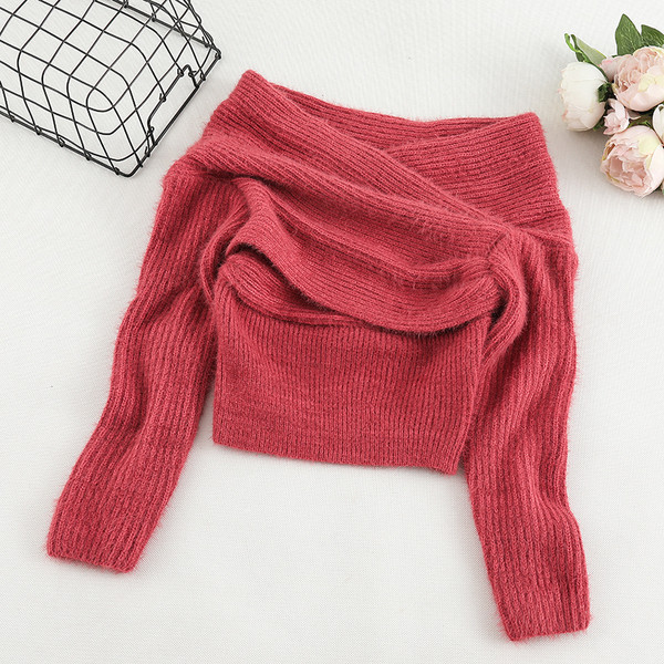 Γυναικείο μοντέρνο πουλόβερ με μακριά μανίκια και γυμνά ώμους σε τέσσερα χρώματα