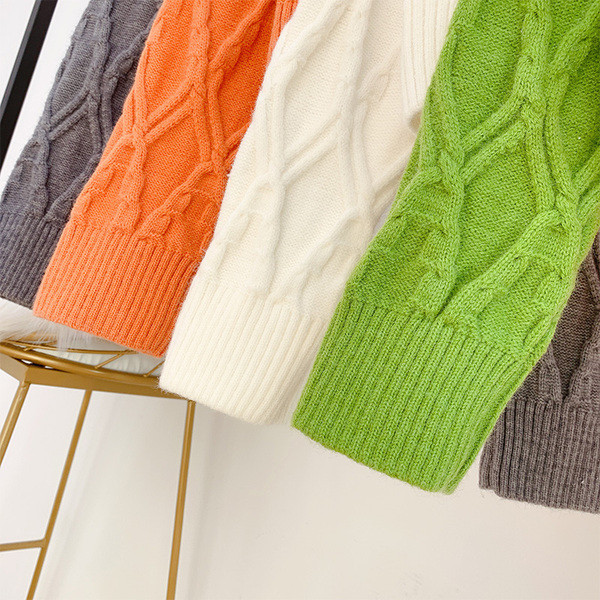 Női alkalmi pulóver kerek nyakkivágással, négy színben