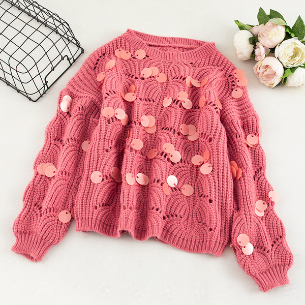 Κομψό γυναικείο πουλόβερμε πούλιες και οβάλ λαιμόκοψη σε τρία χρώματα