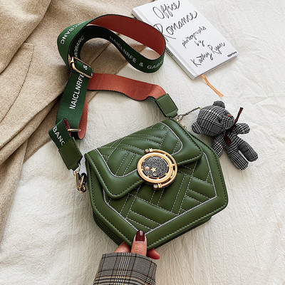 Geantă de mână elegantă cu elemente metalice și mâner lung