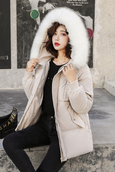 Jachetă modernă de damă cu puf pe glugă și nasturi